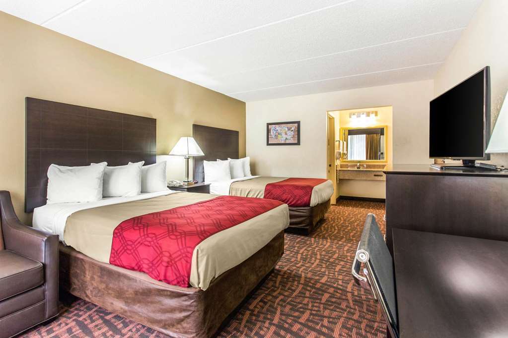 Quality Inn Asheville Airport Fletcher Room photo